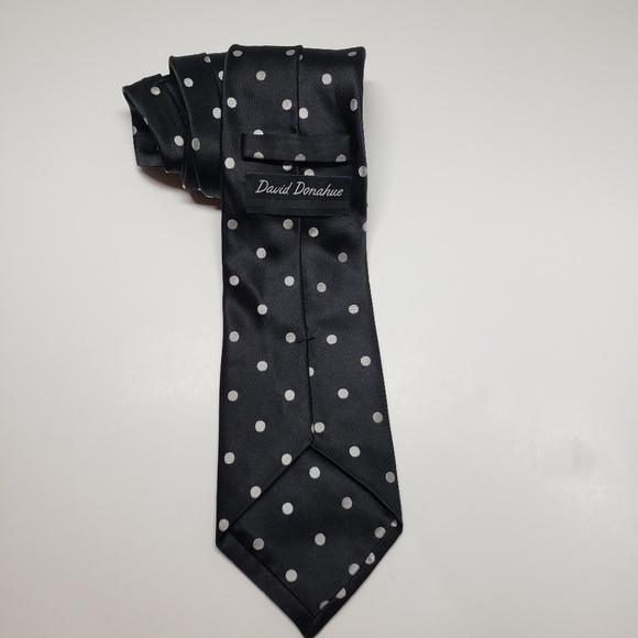 David Donahue Other - David Donahue Mens Tie 100 percent Silk